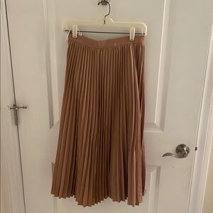 Love Bonito Medium Pleated Skirt